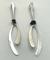 Silver drop earrings with black pebbles